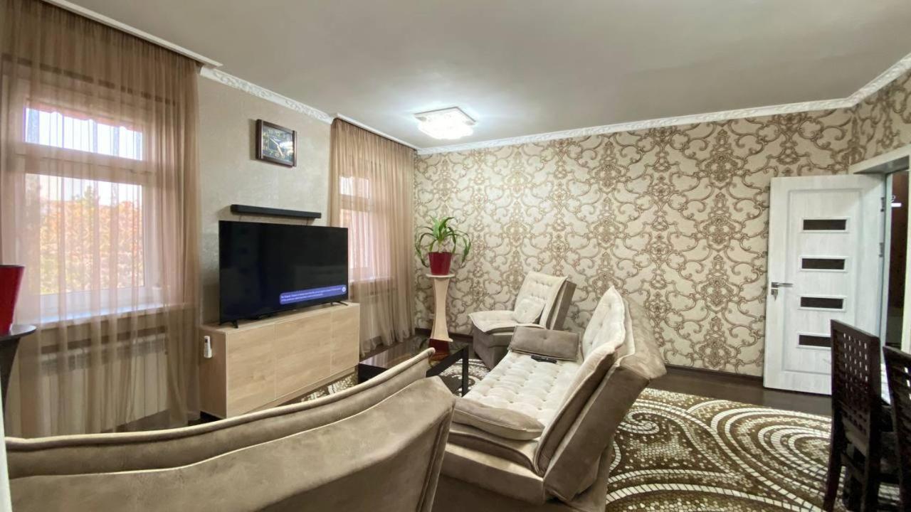 Hi-Tech Apartment In City Center Tashkent Luaran gambar