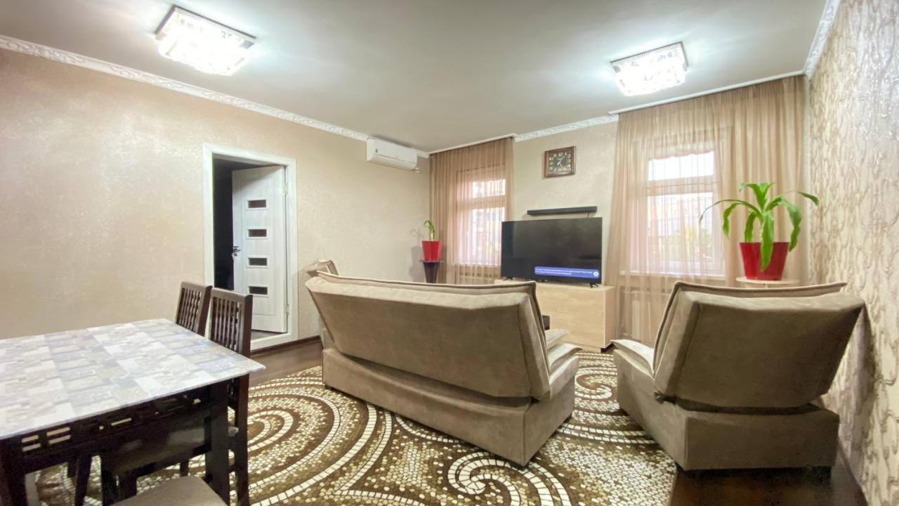 Hi-Tech Apartment In City Center Tashkent Luaran gambar