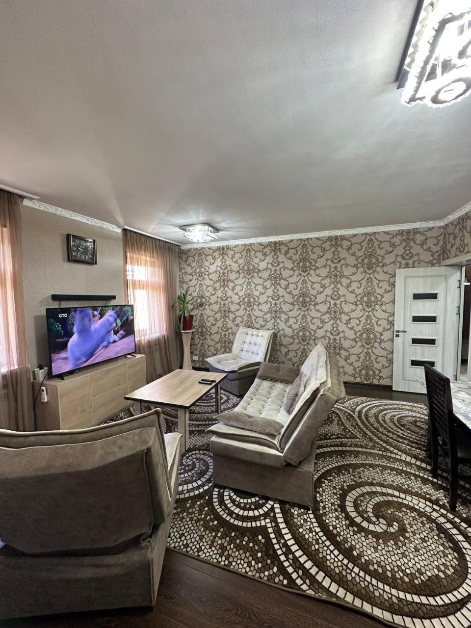 Hi-Tech Apartment In City Center Tashkent Luaran gambar